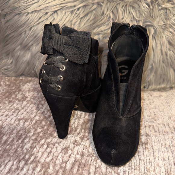 Guess Booties - Picture 1 of 3